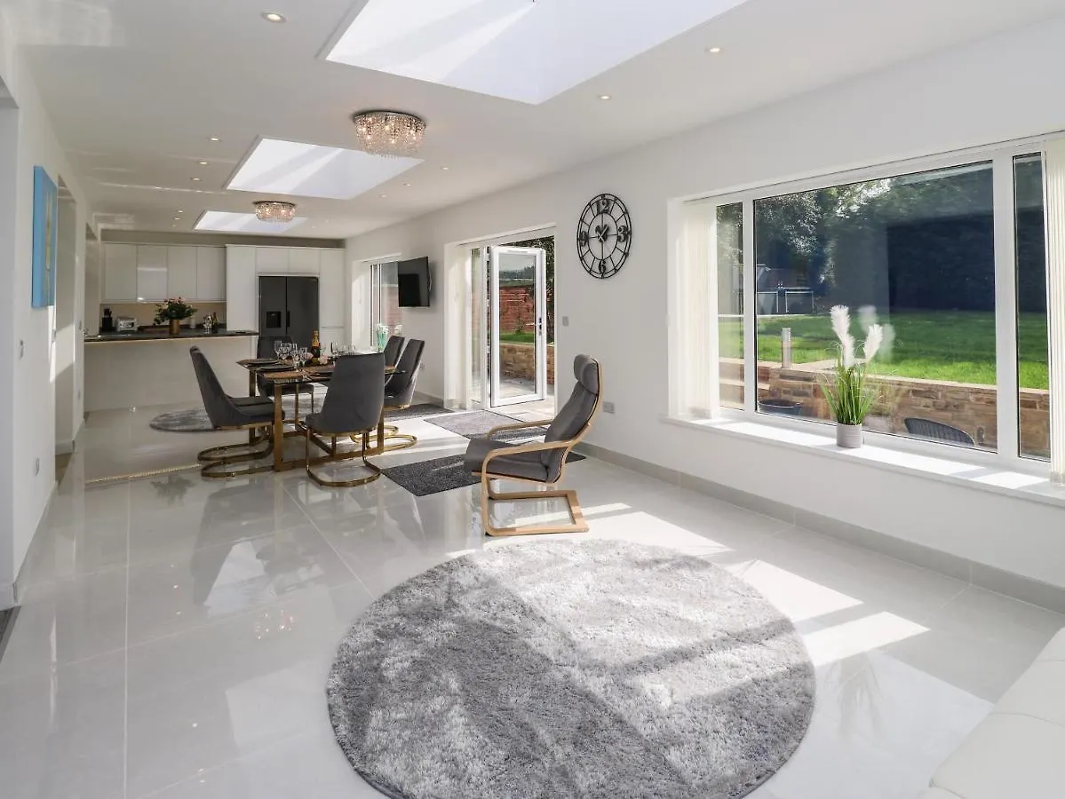 Copper Coin Villa Barnsley Semesterbostad